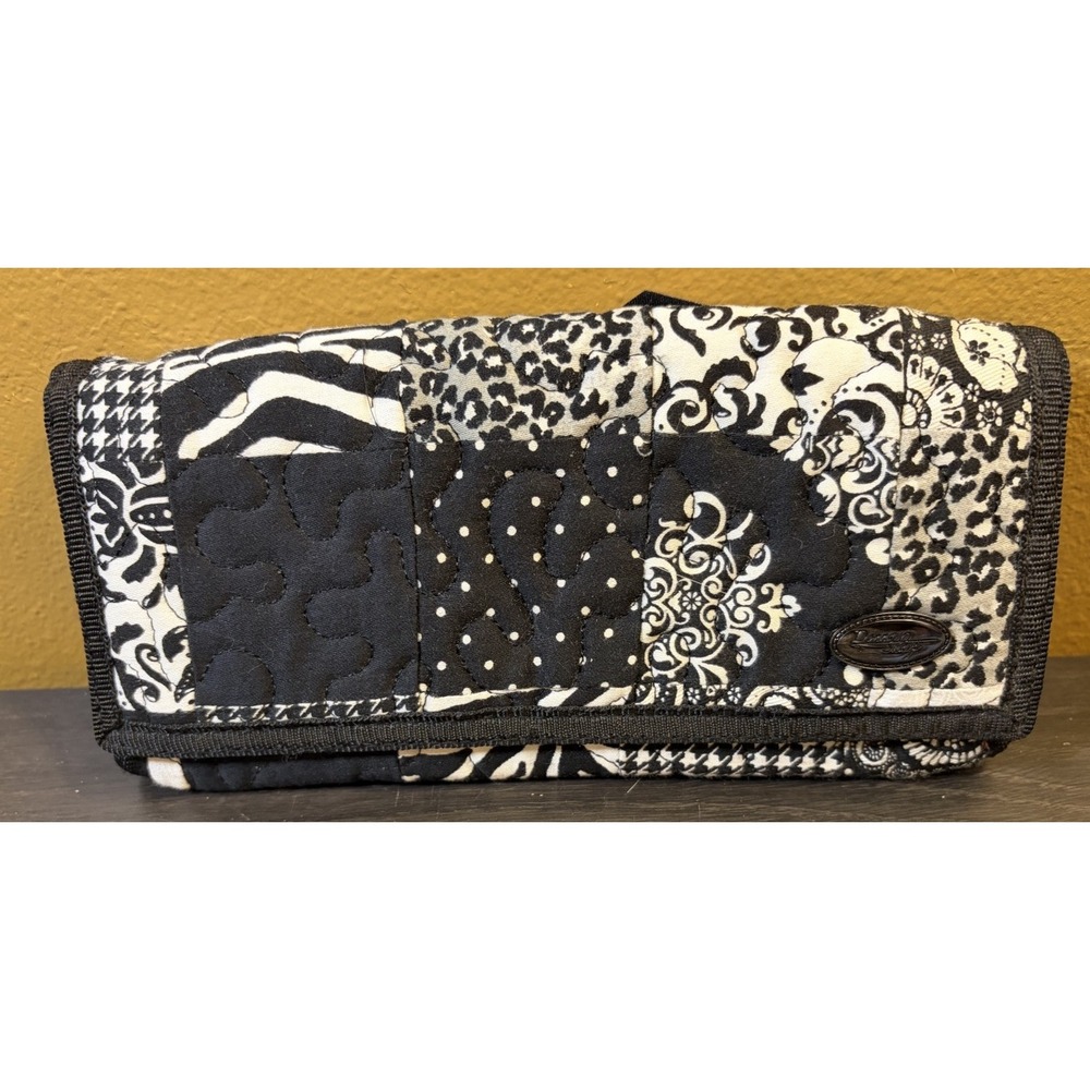 Donna Sharp Women's Quilted Patchwork Black White Folding Wallet Zipper Snap